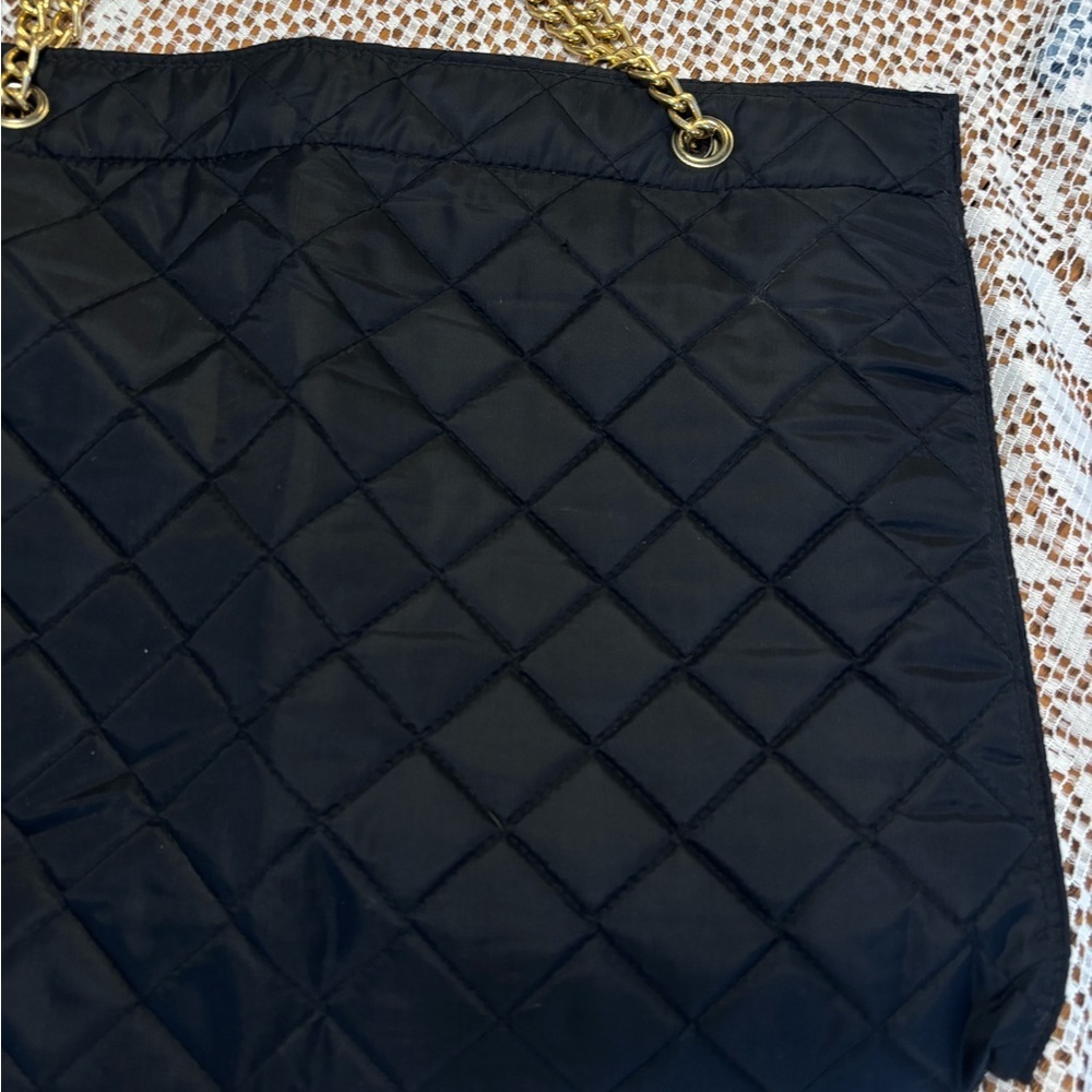 Elegant Black Quilted Women's Bag - Picture 3 of 4